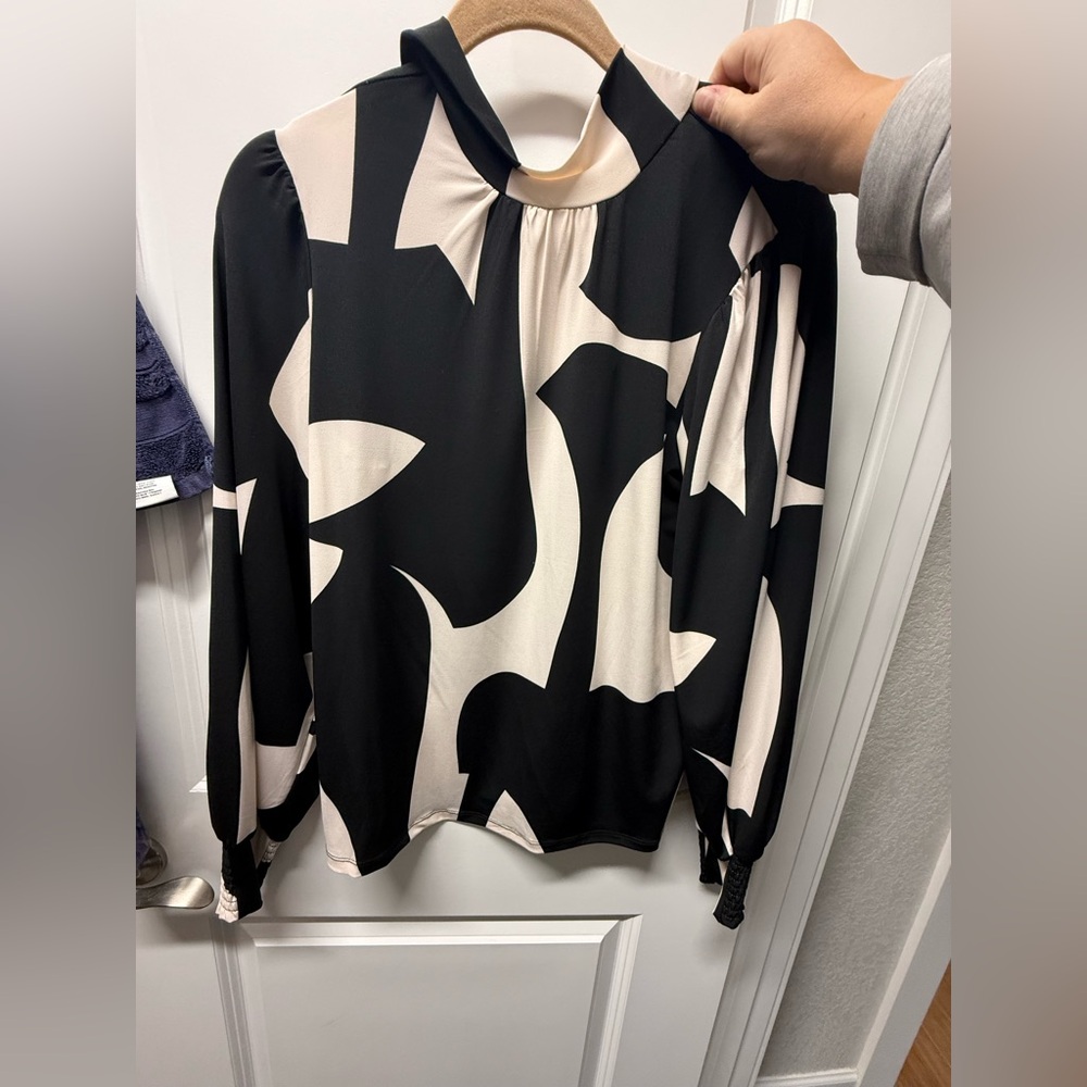 Sanctuary Black and Cream Abstract Blouse
